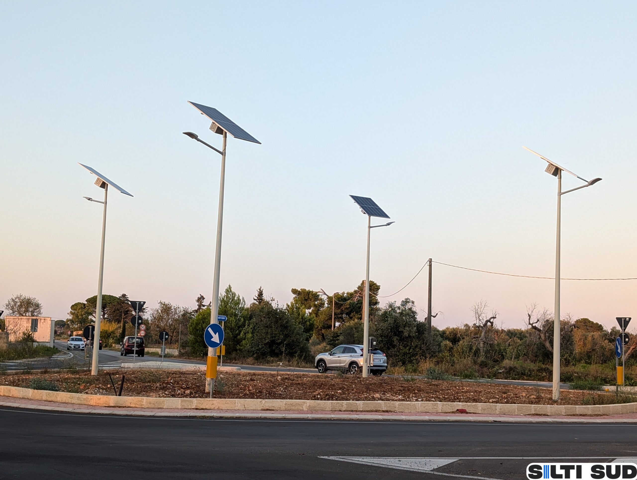 Fiberglass poles / GRP poles for lighting