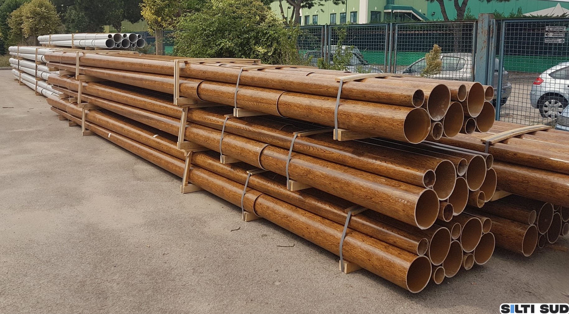 Poteaux composites / fibre de verre pour réseaux aériennes – Image 17