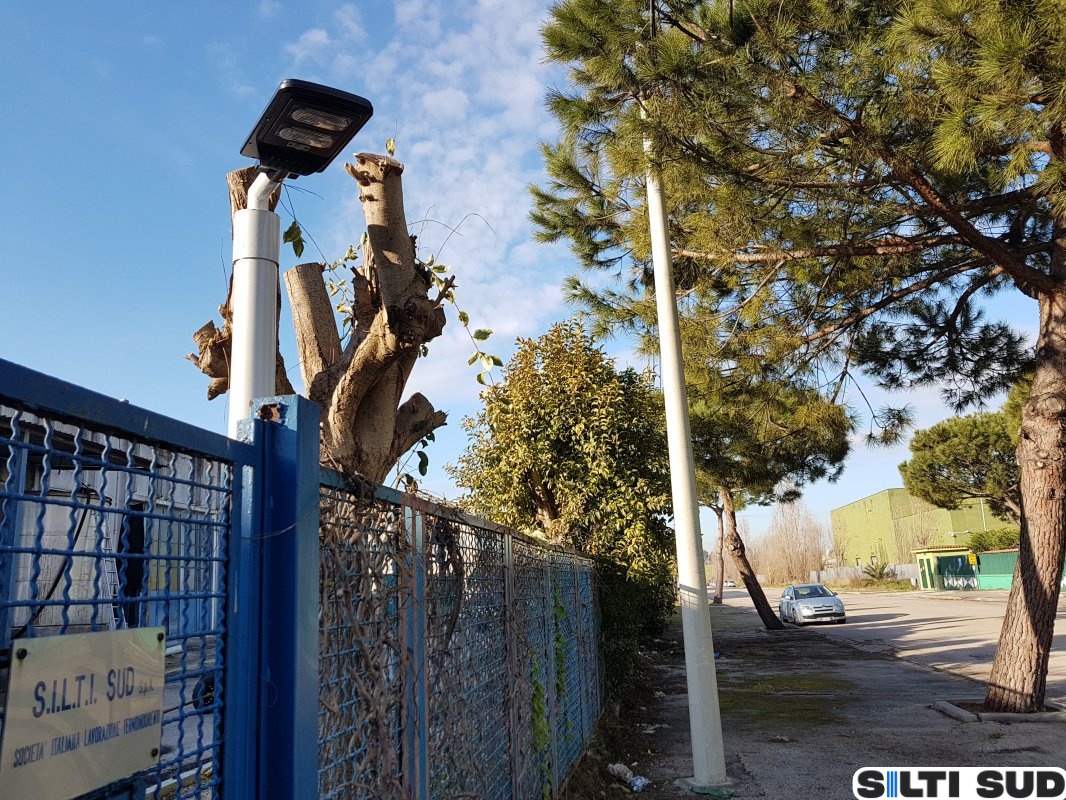 Poteaux composites / fibre de verre pour réseaux aériennes – Image 5