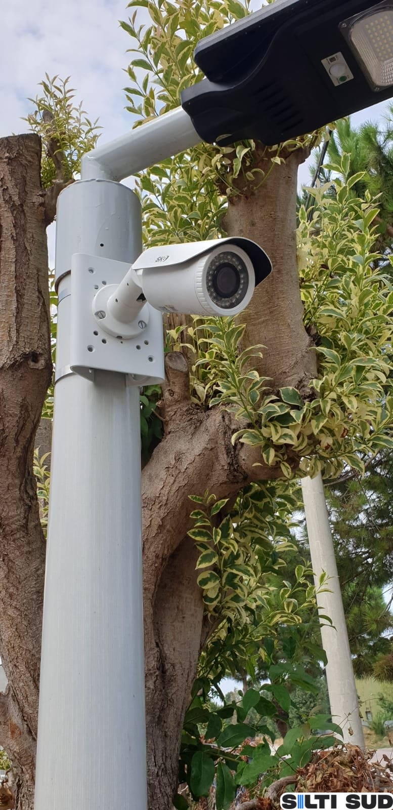 Poteaux en fibre de verre pour la vidéosurveillance – Image 2