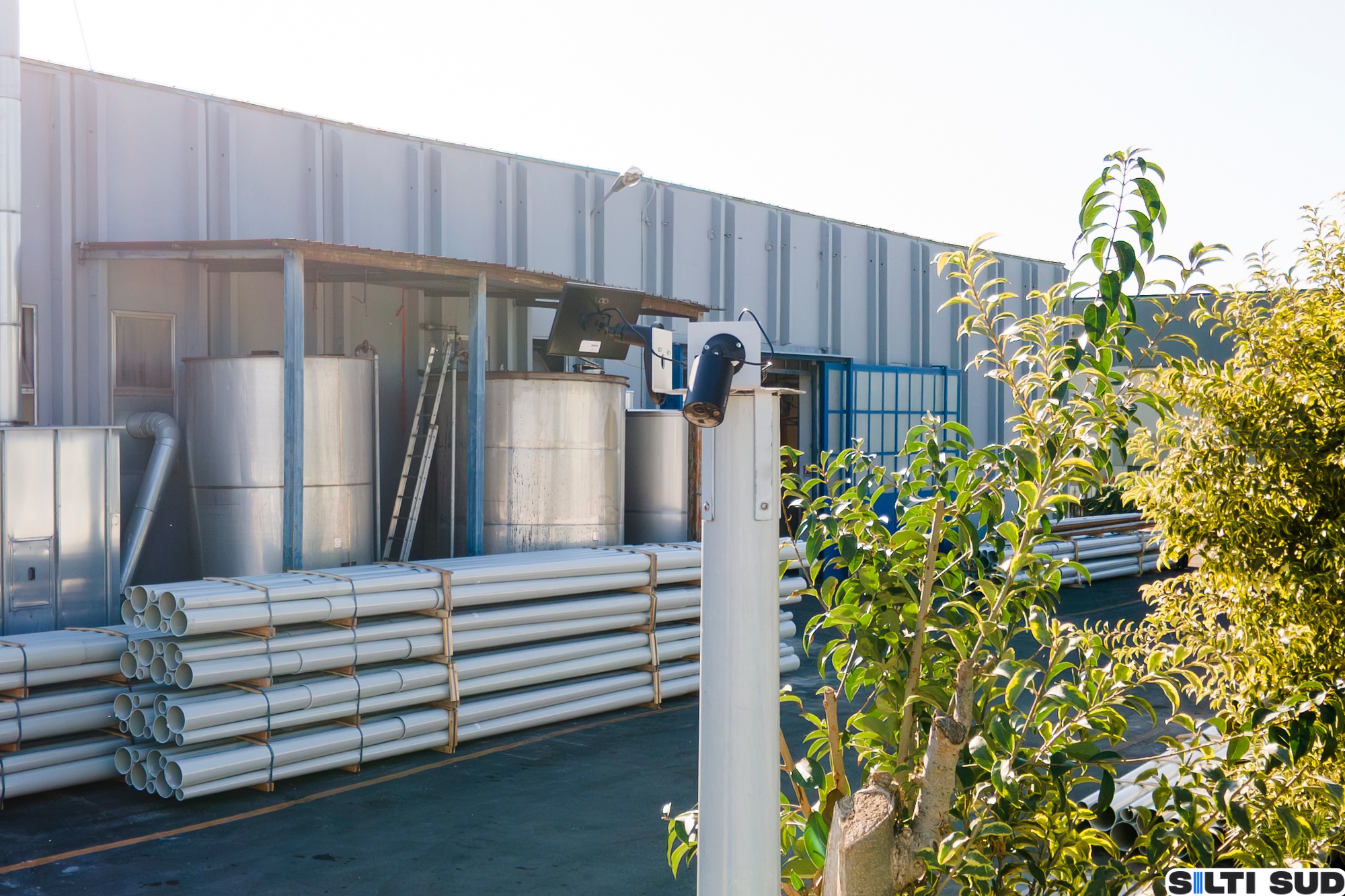 Poteaux en fibre de verre pour la vidéosurveillance – Image 3